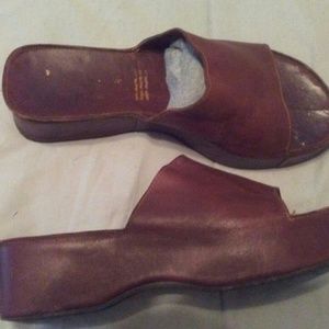 Robert Clergerie brown leather slides